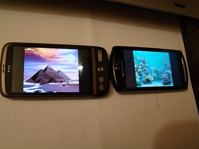 Xperia Neo - HTC Desire 06