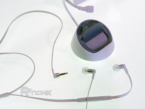 Sony Ericsson CommunicAsia 2011 04