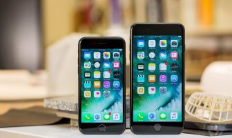 Az Apple és a Samsung szándékosan lassítja a telefonjaikat